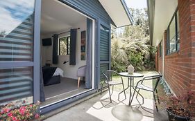 Six Kamahi Guest House&Studio